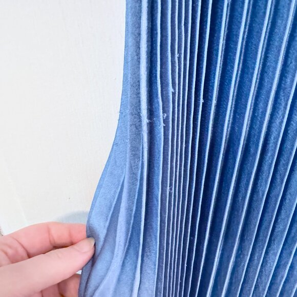 Vince sleeveless satin accordion pleated dress L spaghetti straps, waist tie - Picture 2 of 10